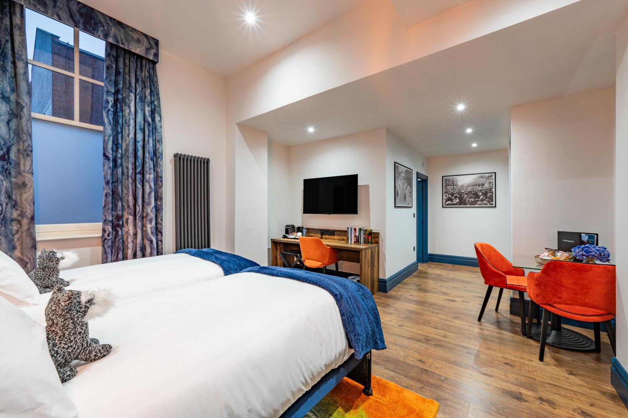 The Old Lyric Hall - A St David Aparthotel 배로우인퍼니스 외부 사진